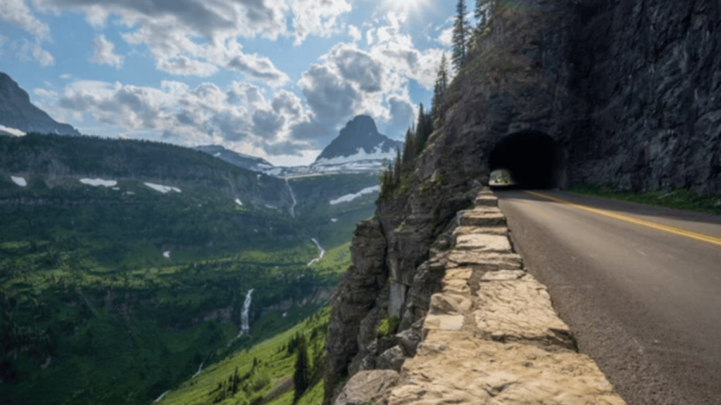 Going-to-the-Sun Road, Glacier National Park (Montana)