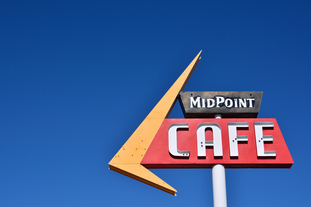 Midpoint Café, Adrian, Texas